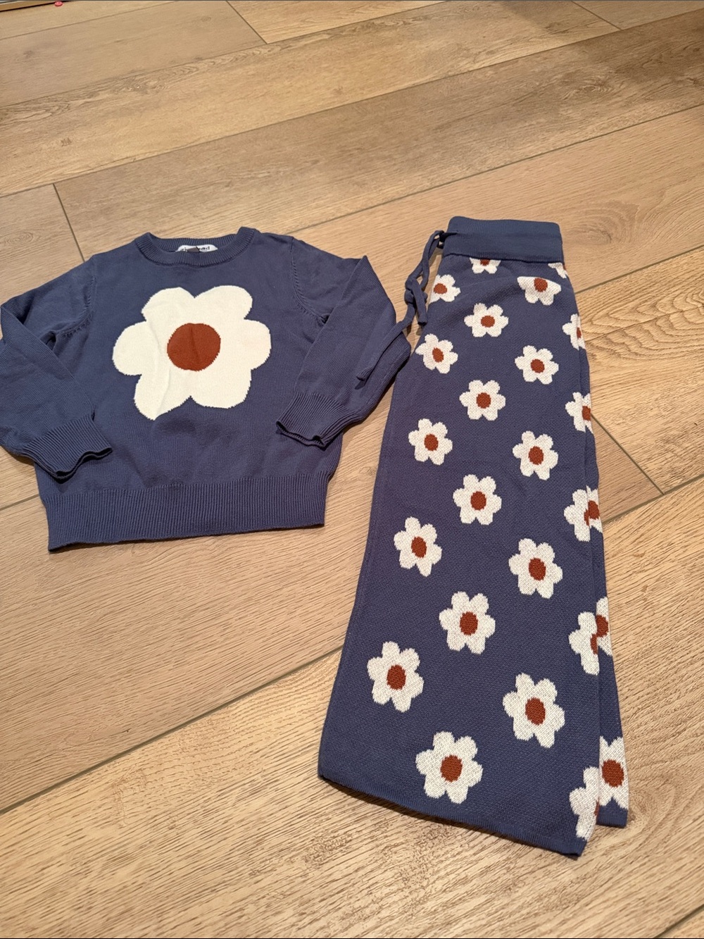 Kids Floral Knit Matching Set - Blue with White & Brown Flower